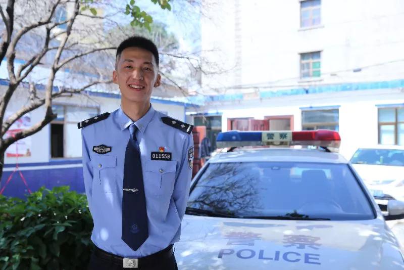 青年警官应有的样子!